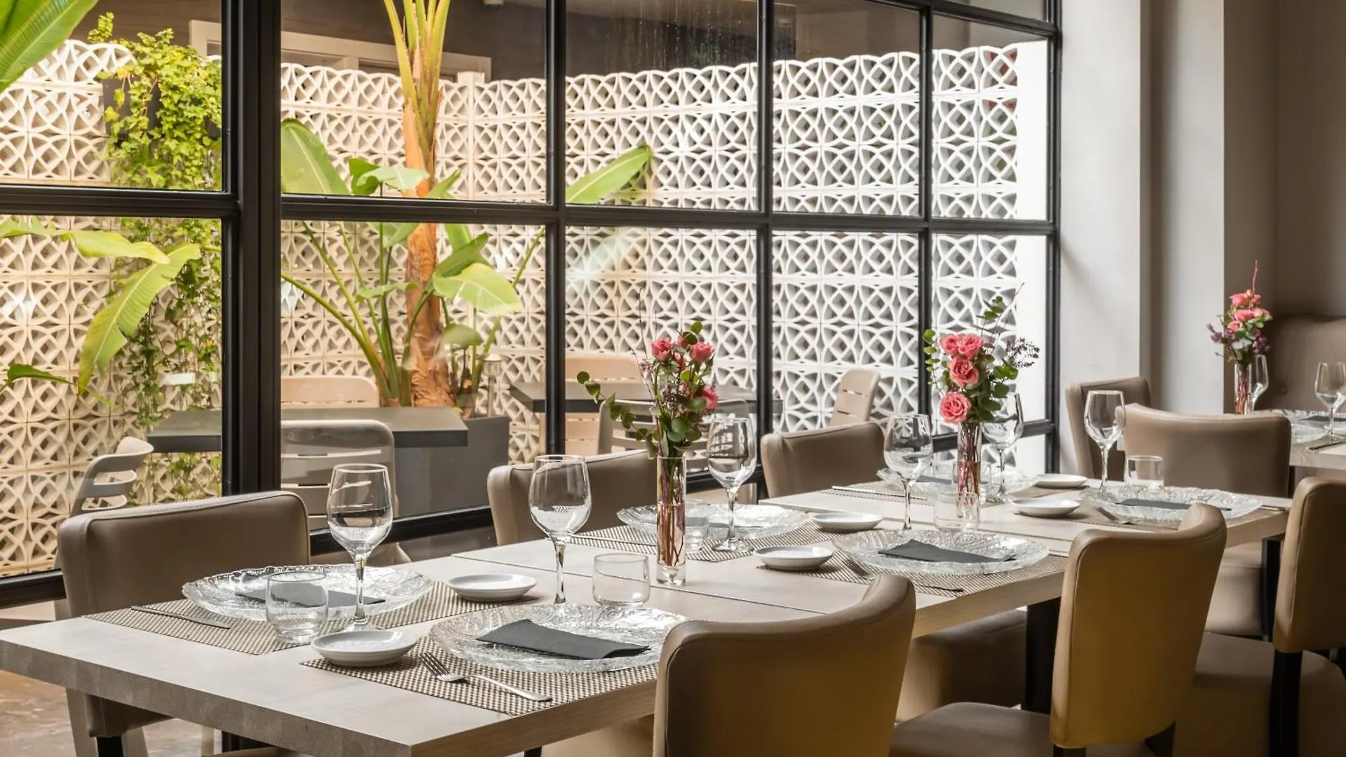 ***  Arya Stadium Hotel Barcelona Spain